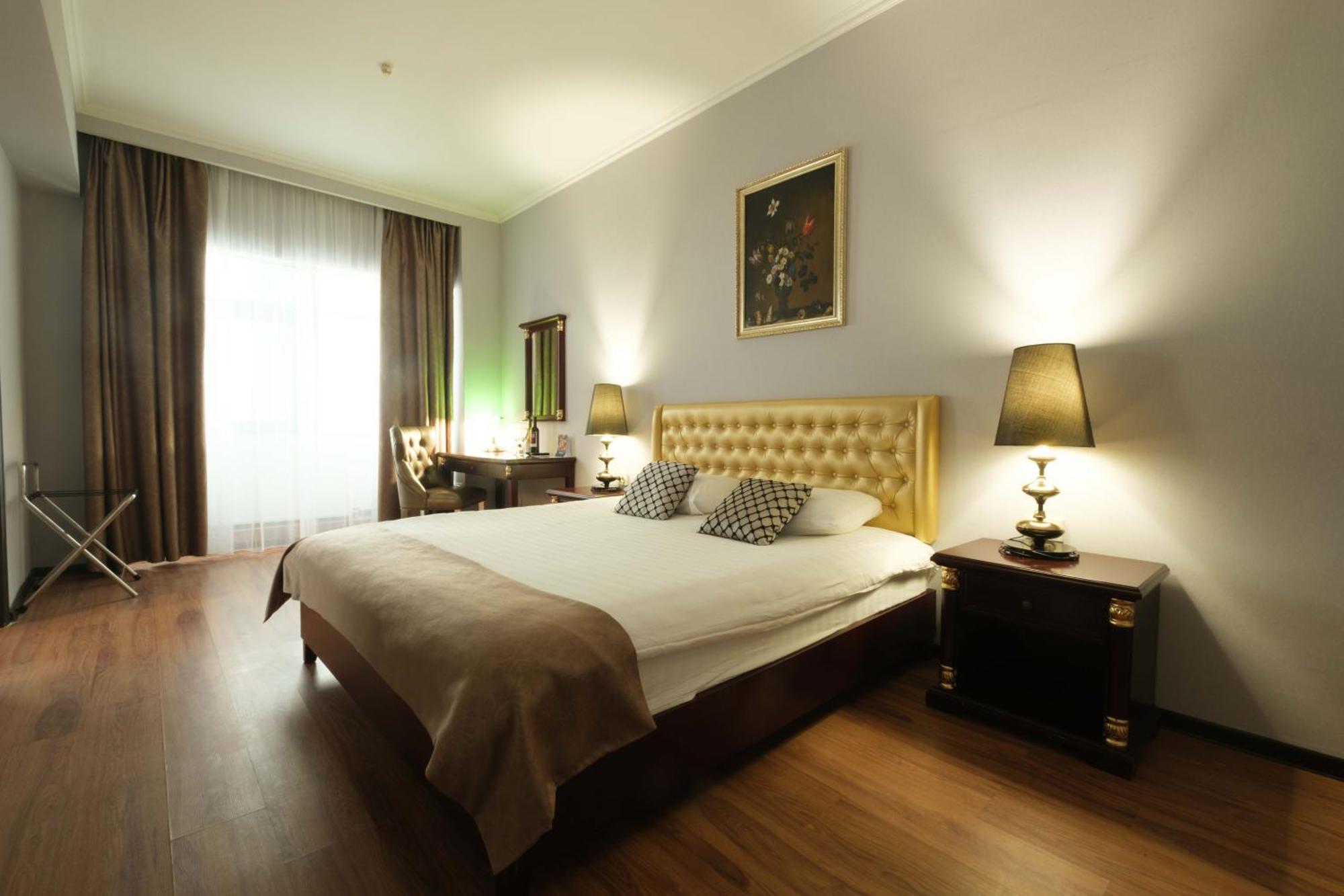 Reikartz Park Astana Ex-Royal Park Hotel & Spa Екстериор снимка