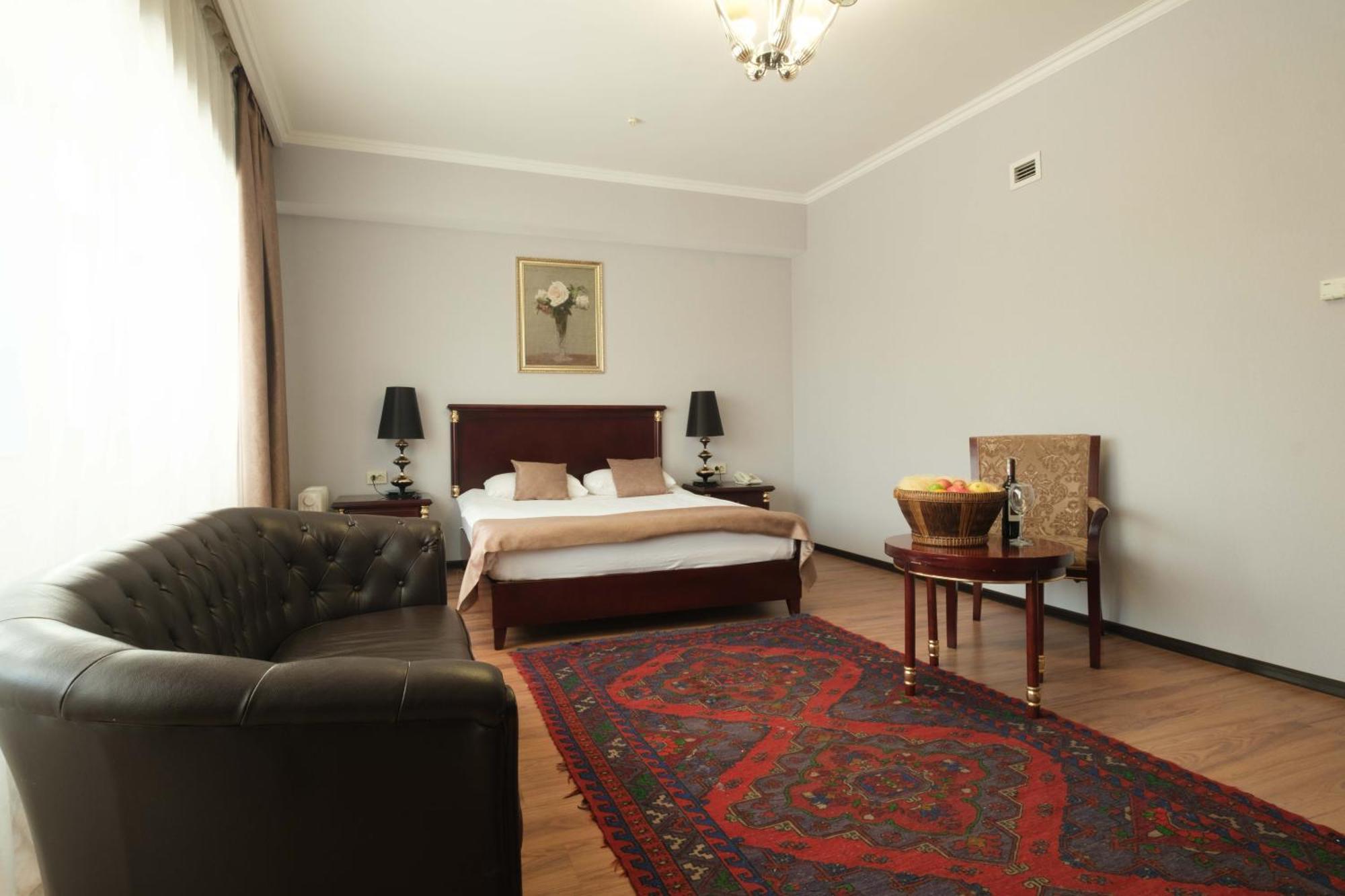 Reikartz Park Astana Ex-Royal Park Hotel & Spa Екстериор снимка