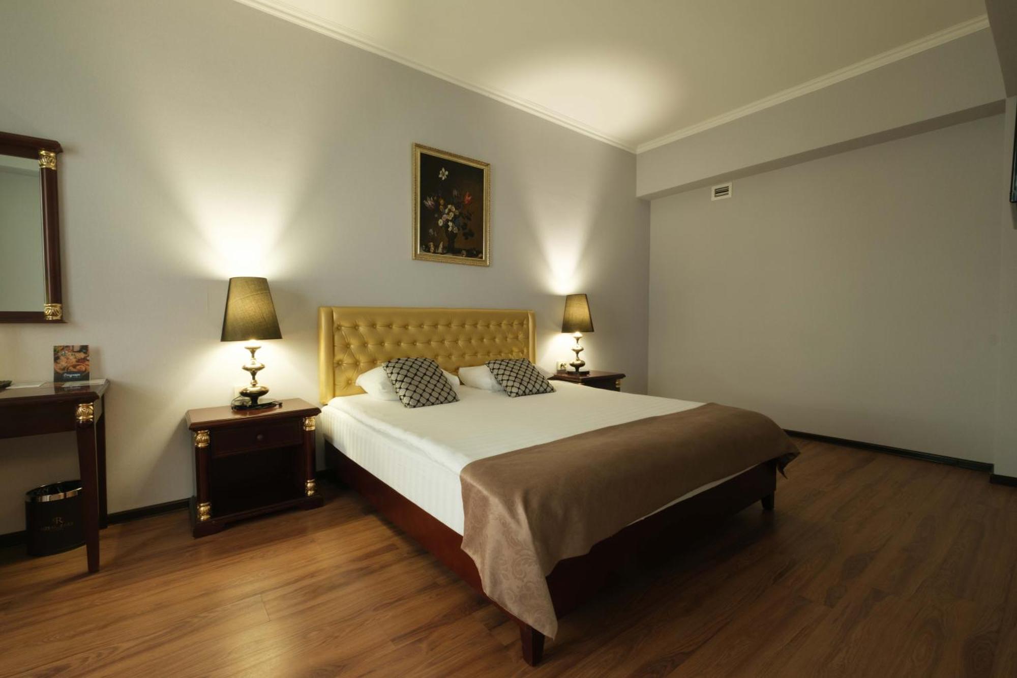 Reikartz Park Astana Ex-Royal Park Hotel & Spa Екстериор снимка