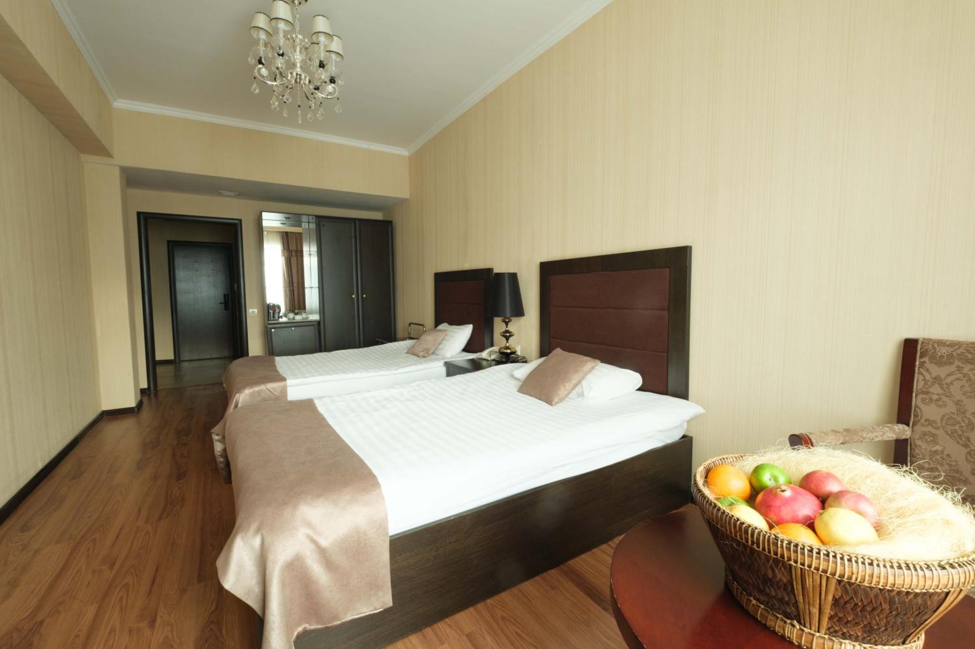 Reikartz Park Astana Ex-Royal Park Hotel & Spa Екстериор снимка