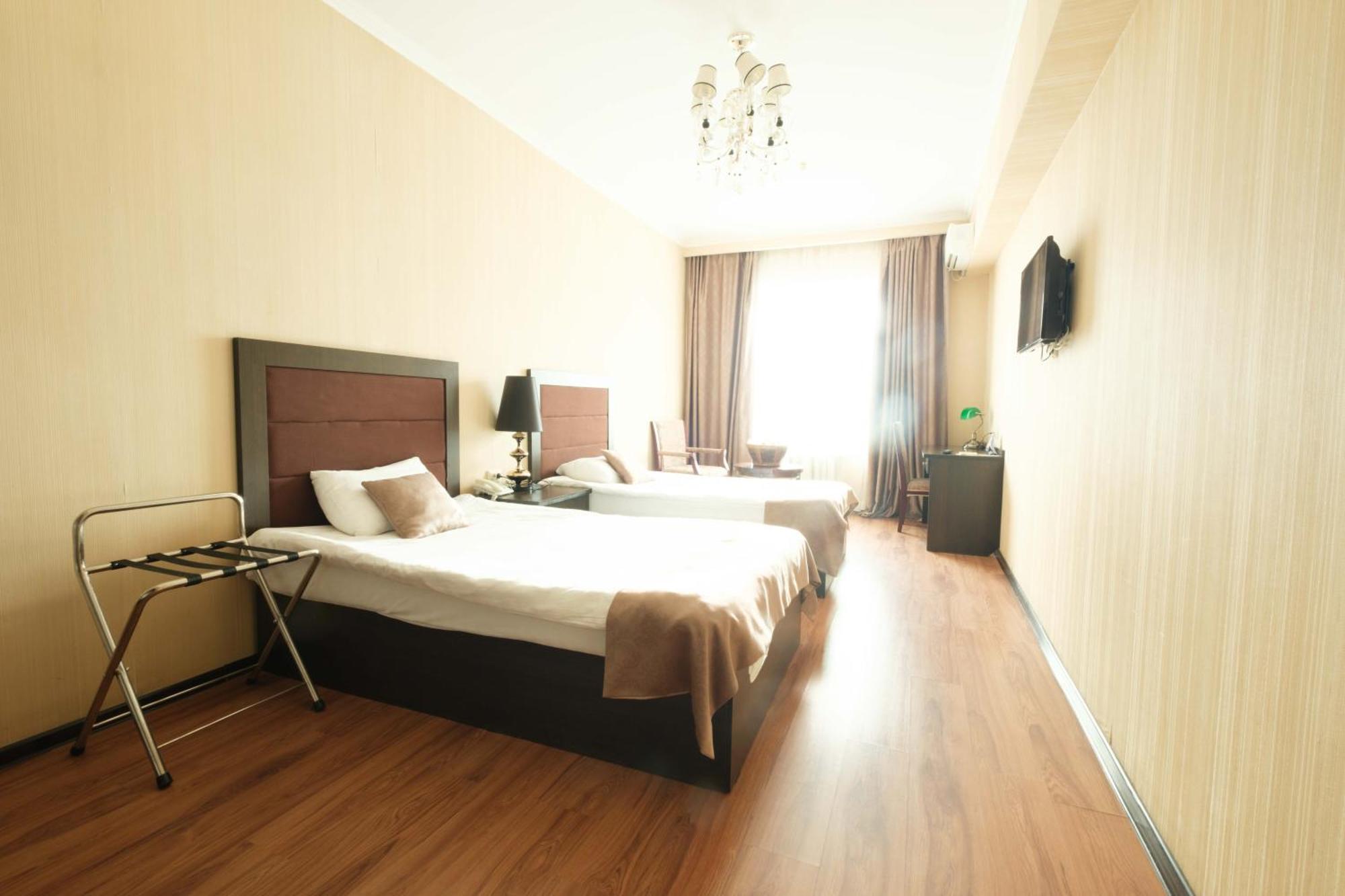 Reikartz Park Astana Ex-Royal Park Hotel & Spa Екстериор снимка