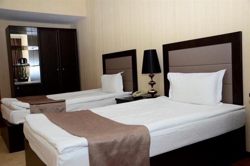 Reikartz Park Astana Ex-Royal Park Hotel & Spa Екстериор снимка