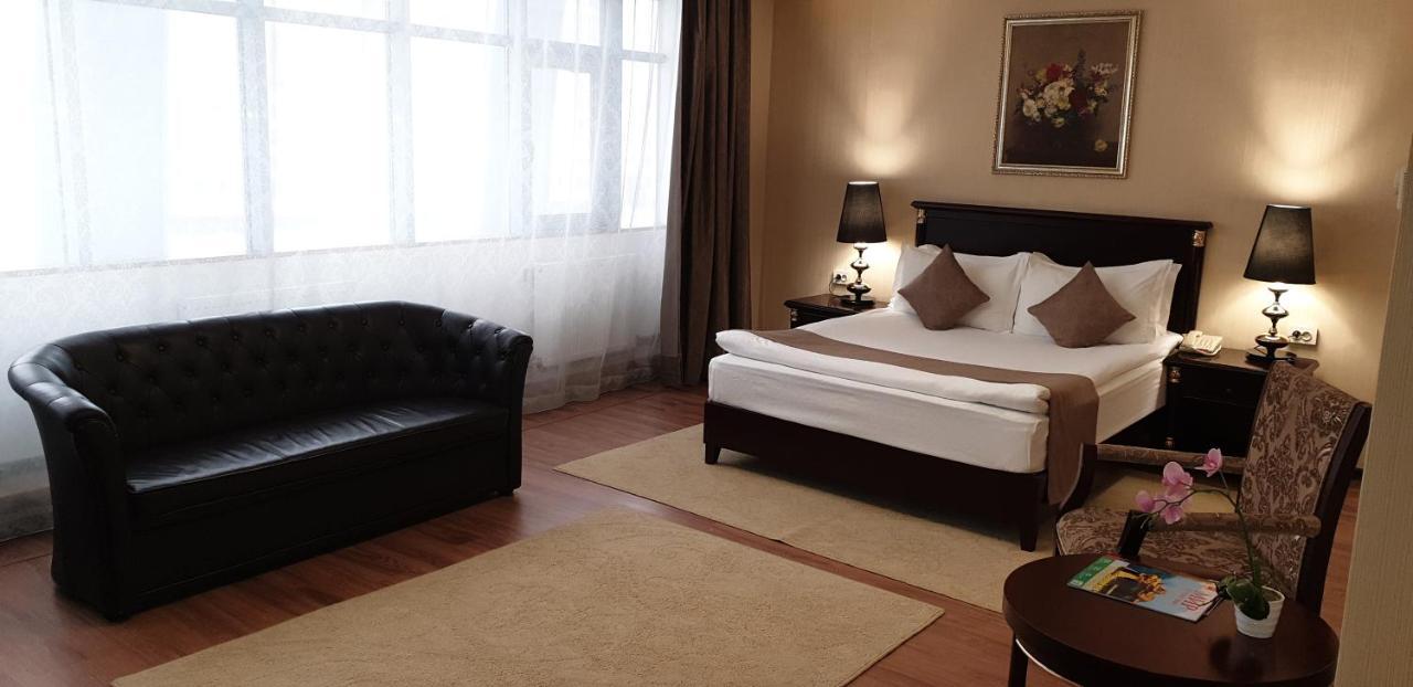 Reikartz Park Astana Ex-Royal Park Hotel & Spa Екстериор снимка